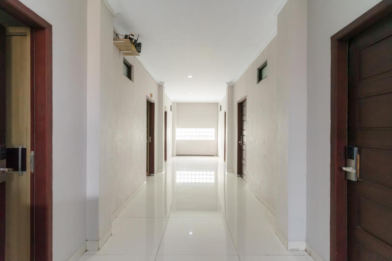 Koolkost Syariah At Taman Simprug Cikarang Hotel Bekasi Kültér fotó