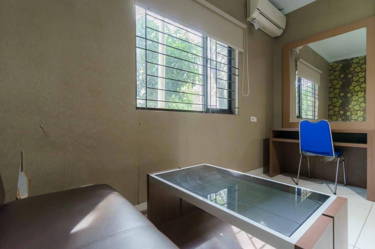 Koolkost Syariah At Taman Simprug Cikarang Hotel Bekasi Kültér fotó