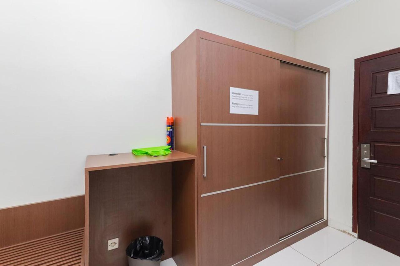 Koolkost Syariah At Taman Simprug Cikarang Hotel Bekasi Kültér fotó
